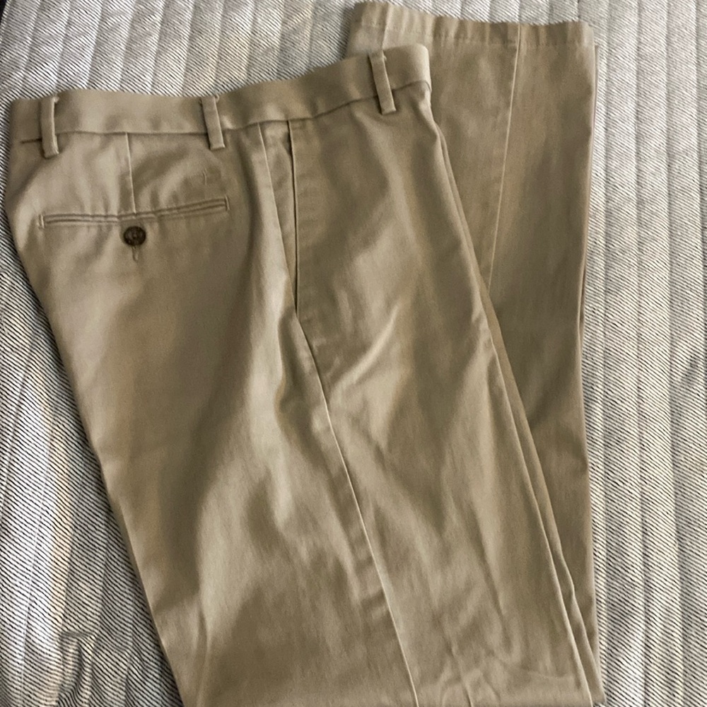 Men’s Dockers flat front khakis, 30x32, never worn.